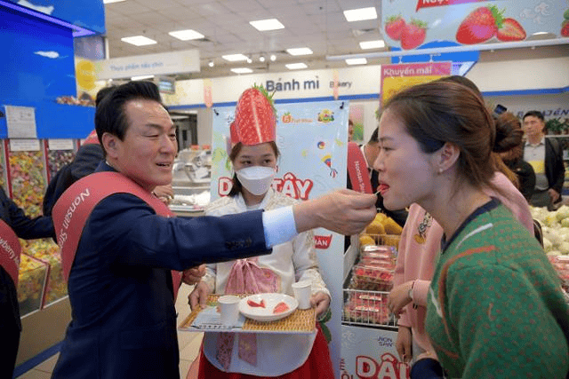 베트남에서 ‘날개 단’ 논산 농산물…딸기 300톤 수출길