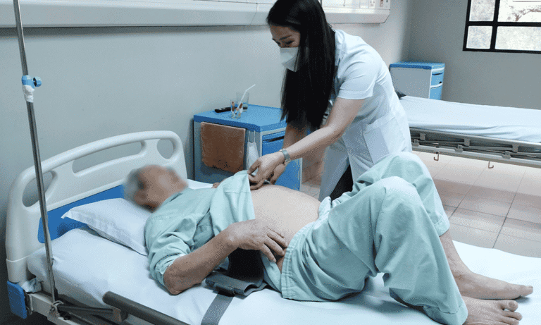 암으로 인한 사망률이 교통사고보다 18배 높은 것으로 조사돼