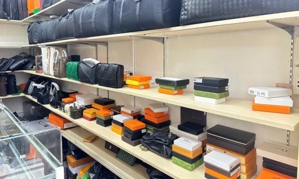 숨박꼭질 ‘짝퉁’과의 전쟁…사이공스퀘어서 또 적발