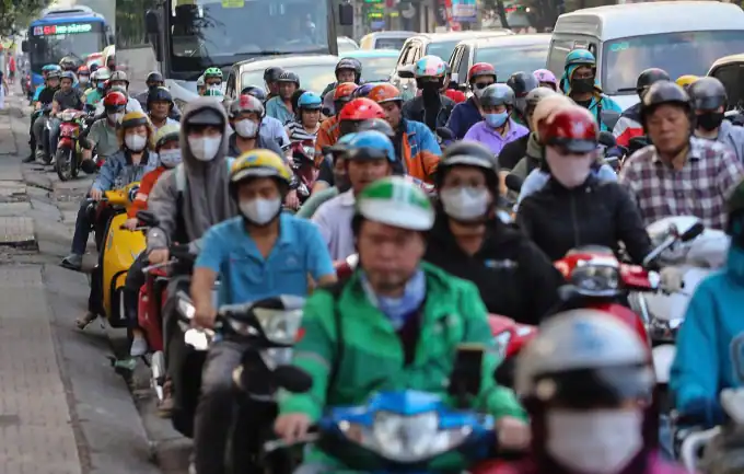 호찌민시, 오토바이 인도 진입 다시 증가
