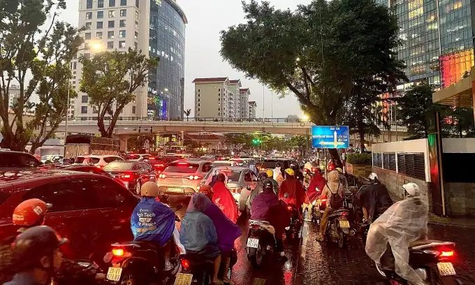 베트남 북부, 4일간 폭우 지속…홍수·산사태 위험 고조