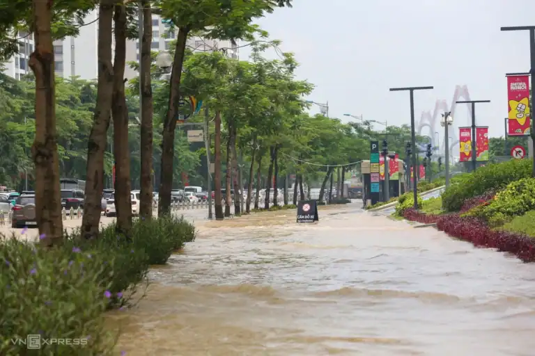 “비 그쳤는데 이틀째 물 안 빠져”