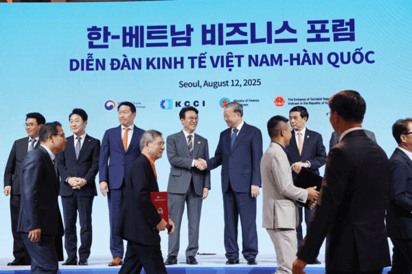 한-베 비즈니스포럼 ‘성황’…럼 서기장, 경제협력 외교활동