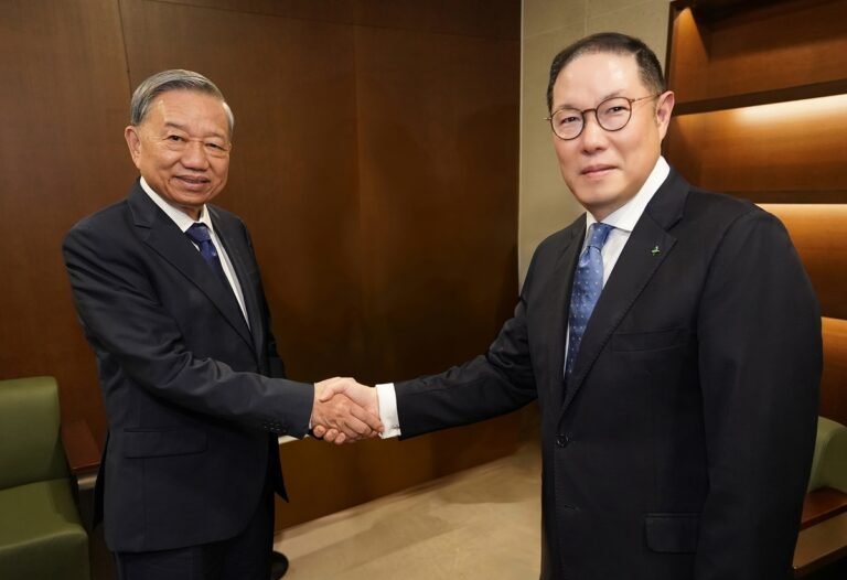 조현상 HS효성 부회장, 또 럼 베트남 서기장 명예박사로 추천