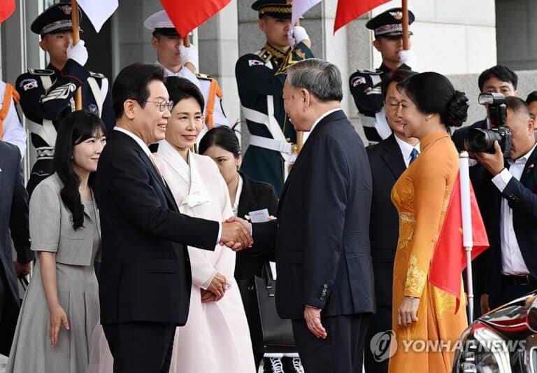 베트남에 ‘각별한 관심’ 李대통령…’동남아 외교 심화’ 신호탄