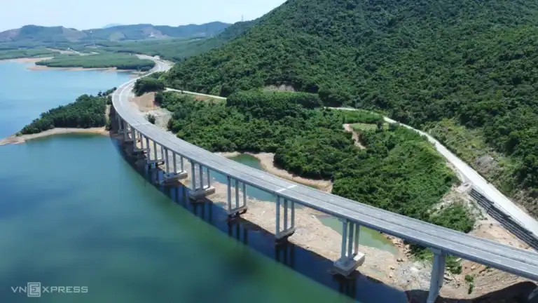 베트남 중부지역 관통하는 2개 고속도로 19일 동시 개통