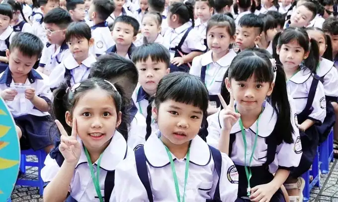 베트남, 초등 1학년부터 영어 의무교육 추진…현행 3학년서 앞당겨