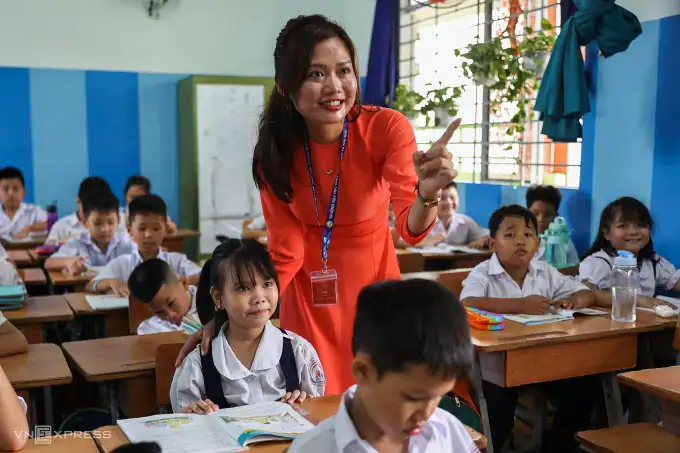 베트남, 교사 기본급 월 200만∼700만 동 인상