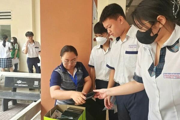 하노이시, 초중고 수업 중 휴대폰 사용금지…면학 분위기 조성