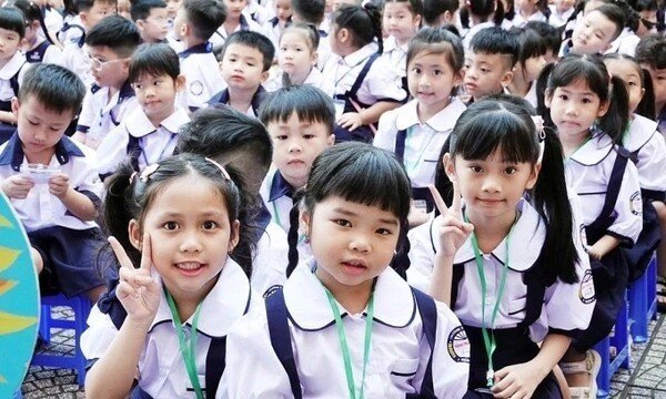 의무 영어교육 최소 연령 ‘3→1학년’ 하향…2035년까지 제2언어 지정