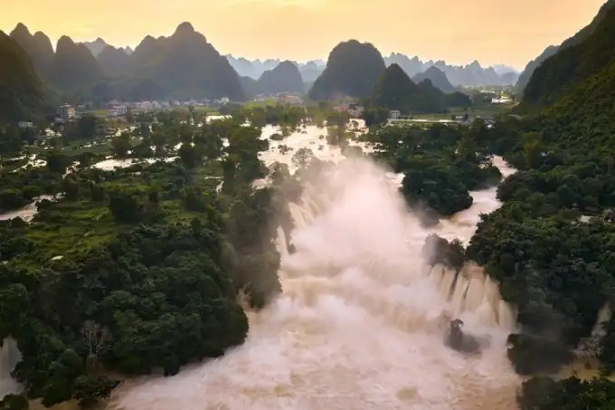 에메랄드빛 반족 폭포, 연속 태풍에 ‘흙탕물’로 변해…가장 아름다운 시즌에