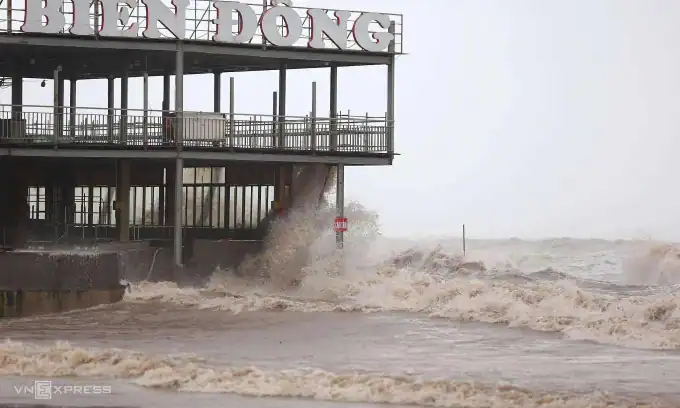 베트남, 올해 태풍 3개 더 올 수도… “연평균 1.5배, 30년간 3번째 활발”