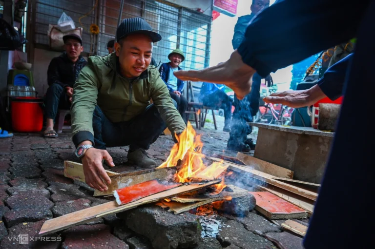 북부 올해 첫 한파 왔다!  고산 지대에 올 첫 서리…하노이 13도 ‘꽁꽁’