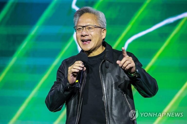 엔비디아 또 ‘사상최고’ 실적…’AI거품’ 논란 일축하고 주가↑