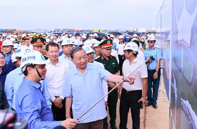 당 총서기 “롱탄공항을 동남아 항공 허브로”…정책 총력 지시