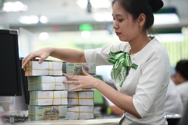 은행권, 소액계좌 ‘유지수수료’ 속속 도입…월 1만동 안팎