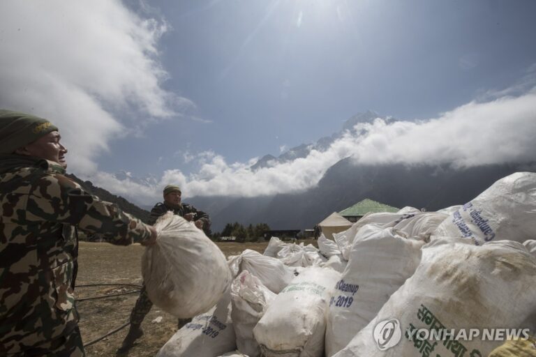 네팔, 히말라야 등반객 수 제한 계획 발표