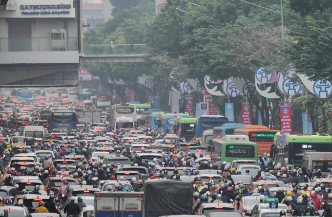 “불편하지만 후손 위해 필요”…하노이 시민, 휘발유 오토바이 금지 지지