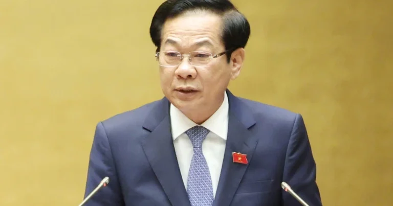 공무원, 이해충돌 없으면 ‘내부와 외부’ 활동 허용