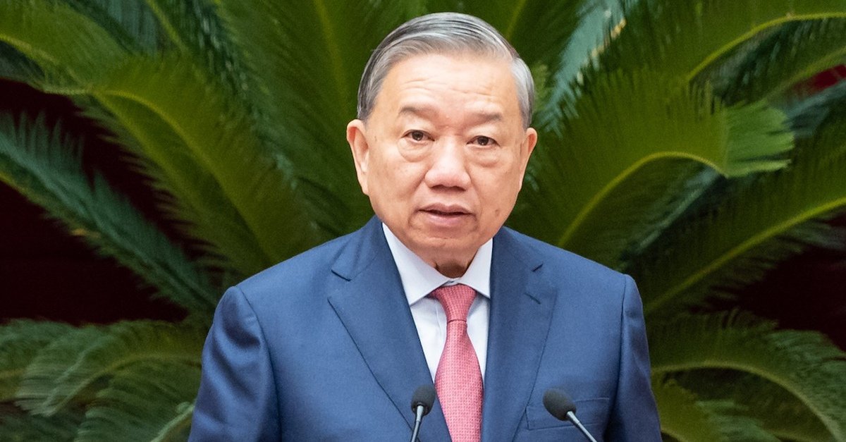 당 중앙위 제15차 회의 개막…제14차 당대회 인사 논의