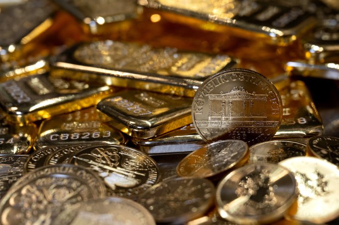 동남아시아에서 두 번째로 큰 금 보유국은?