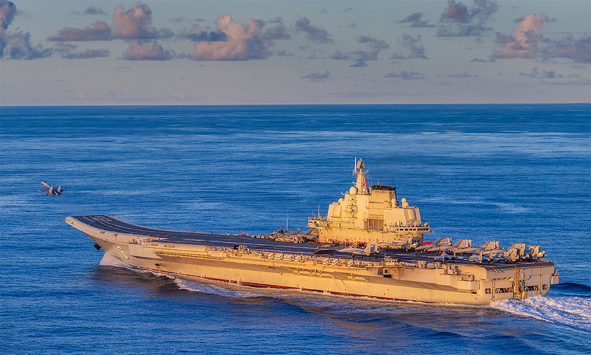 리우닝 항공모함, 일본 접경에서 '비정상적인 방향 전환'