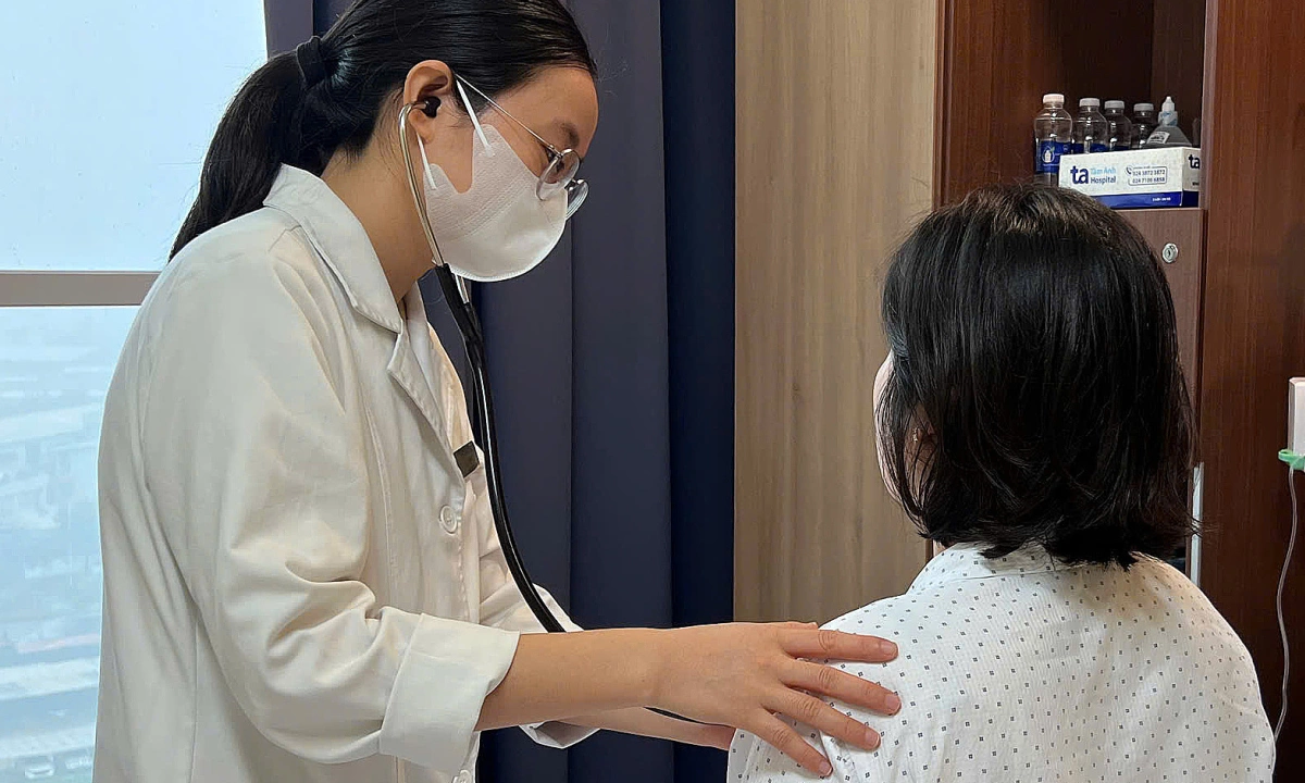 여성의 안구에 발생한 대상포진