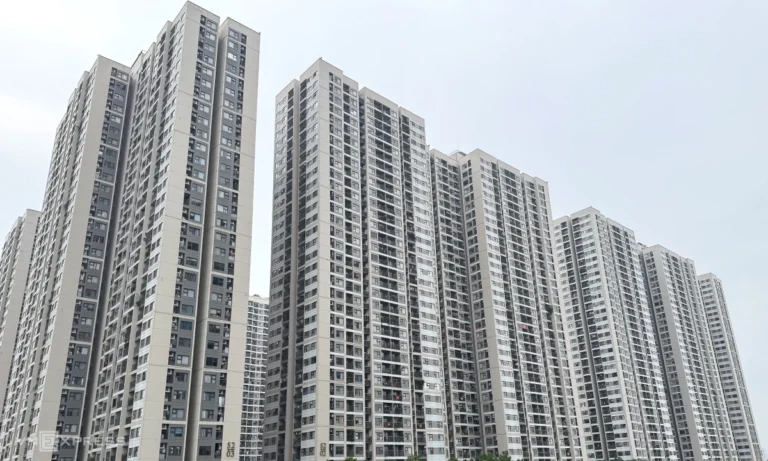 투자자, 아파트 자산 매각 시도