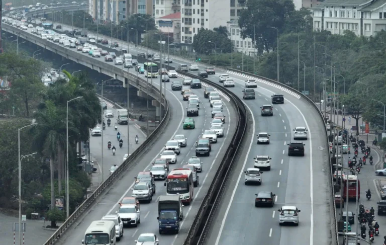 하노이시, 주요 도로 대형 화물차 통행 제한 시범 시행