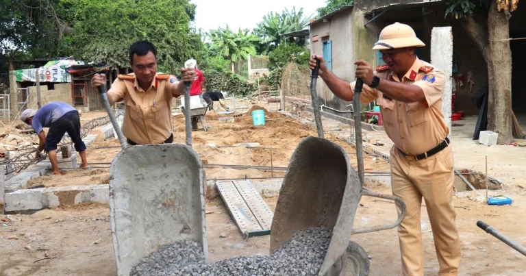 하천 주변 재건: 강변 주민들의 회복 노력