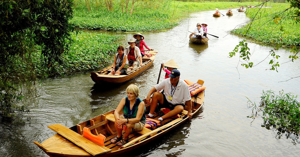 해외 관광객, 베트남 방문 기록 경신에도 관광업체는 수익 감소