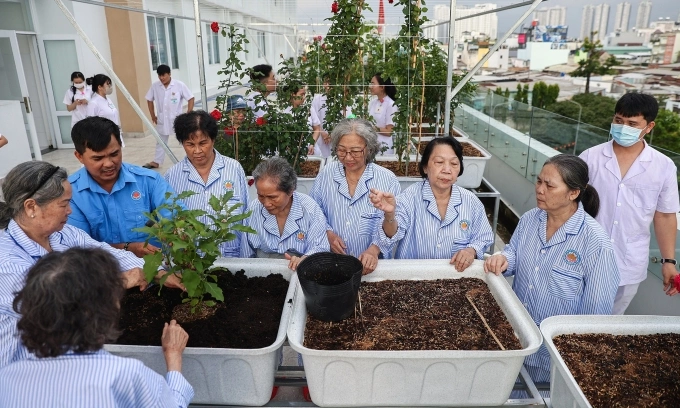 호찌민 노인 170만명…요양 시설은 3500명분에 불과