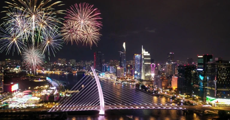 호찌민시, 새해 불꽃놀이로 31일 밤 도심 20여곳 통제