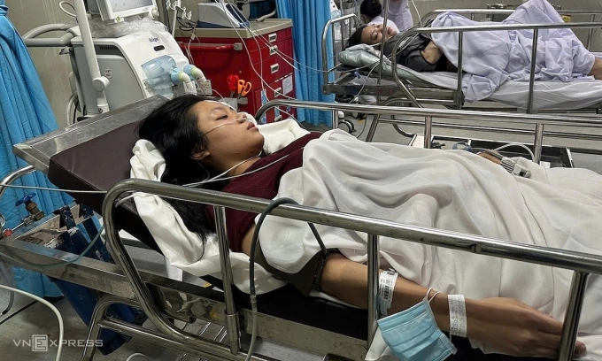 호치민시 식당 화재로 4명 사망, 10m 뛰어 내려 생존한 18세 소녀