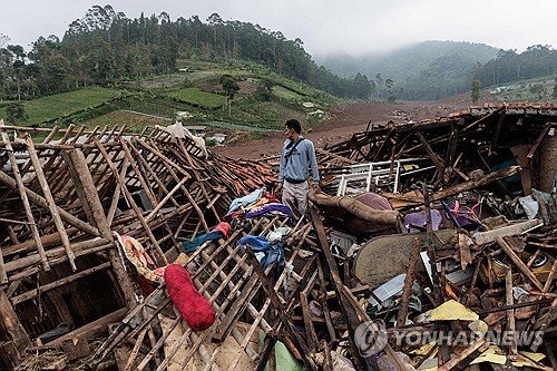 인도네시아 산사태로 해병대원 19명 실종