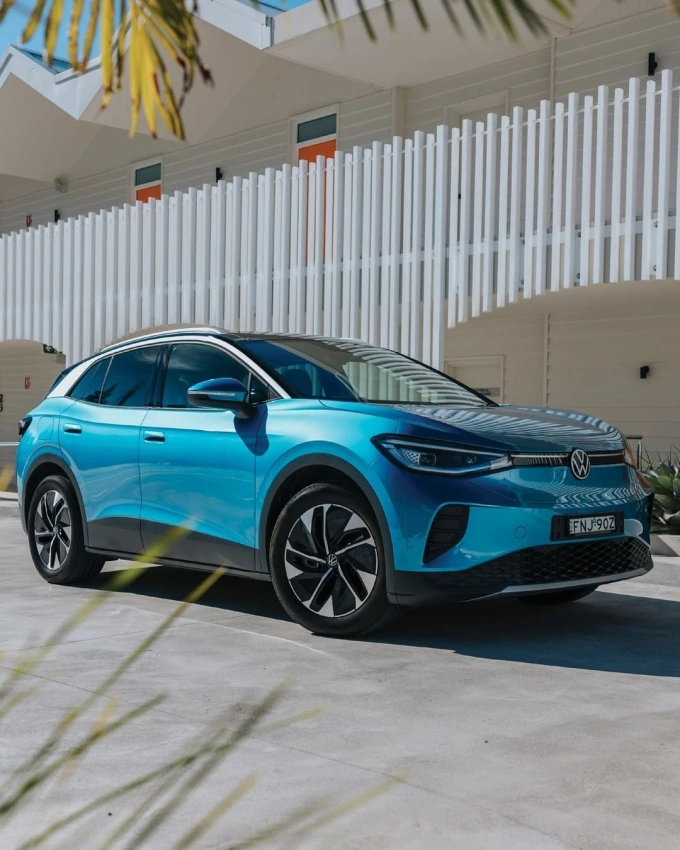 EU서 전기차 판매 처음으로 휘발유차 추월…하이브리드는 1위 유지