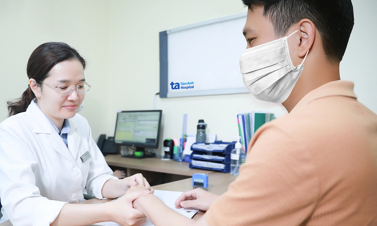 구정 연휴 관절 통증 주범은 '잘못된 자세·과식·음주'