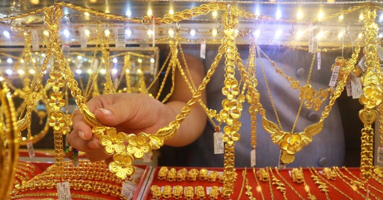 금·은 가격 사상 최고치 경신…베트남서도 매수 열기