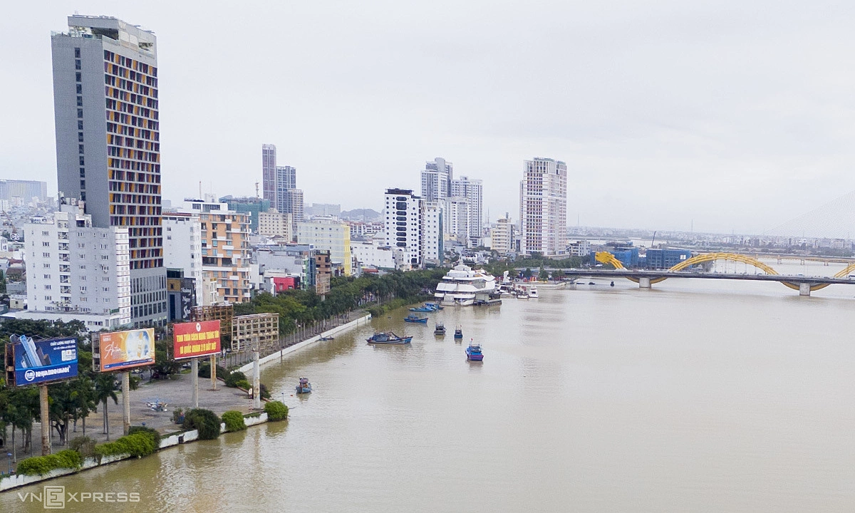 다낭 한강변 부지, 연 4조8,610억 동 낙찰자 서류 철회