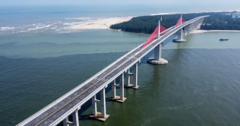 베트남 2조4천억동 투안안 해상교량, 완공했지만 개통 못해