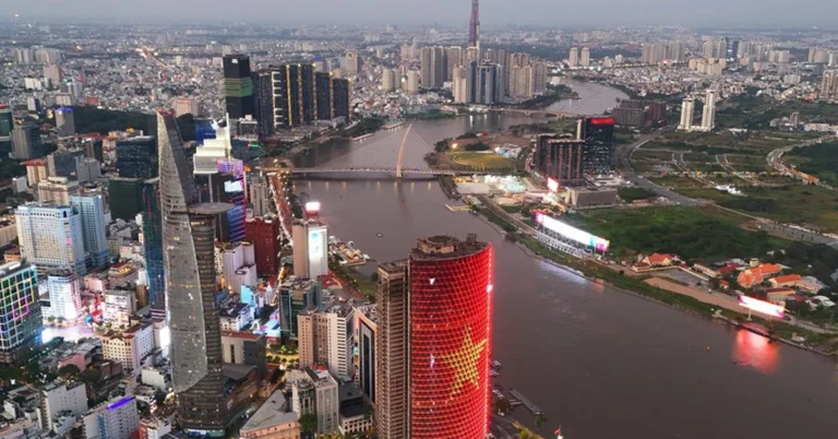 베트남, 동남아 경제 구조 개편의 결정적 10년 시작