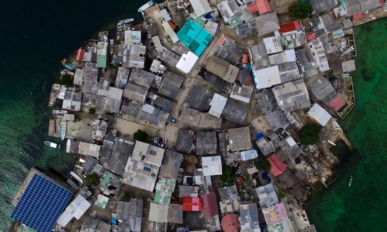 사고가 발생하지 않는 섬, 산타크루즈 델 이슬로떼(Santa Cruz del Islote)