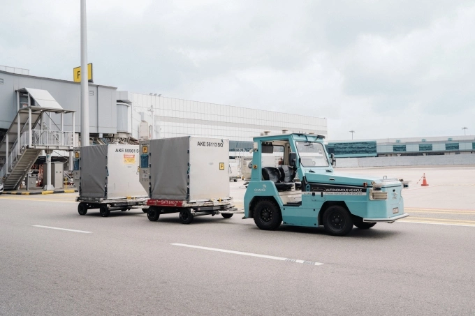 싱가포르 창이공항, AI 자율주행 수하물 트랙터 운영 개시