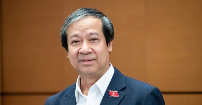 응우옌김손(Nguyễn Kim Sơn) 장관, 교내 보충 수업 허용 촉구에 답변