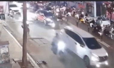 하노이에서 유턴 중 차량에 치여 사망한 남성