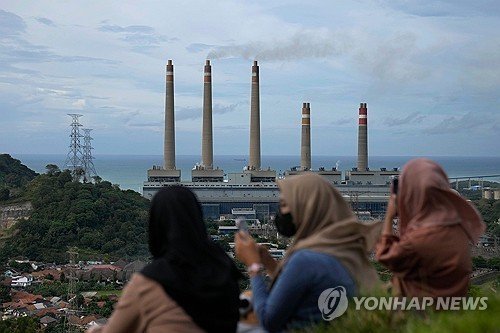 인도네시아 K팝 팬들, 하나은행에 '배신감' 표출