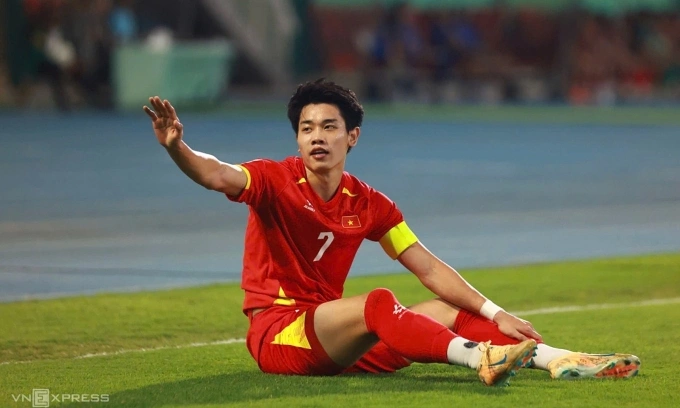 베트남 '신성' 응우옌 딘 박, 아시안컵 레드카드 징계…말레이시아전 결장 '비상'