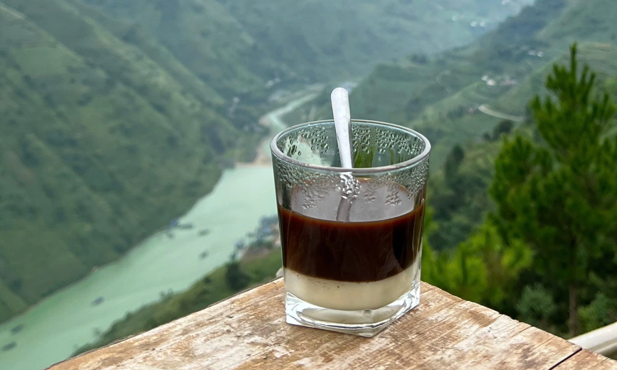 아침의 시작, 물이 먼저일까 커피가 먼저일까... 전문가들이 밝힌 진실