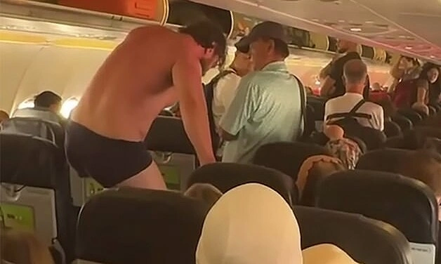 하늘길서 알몸 소동에 활주로 투신까지… 태국 비상 착륙시킨 '광란의 비행기'