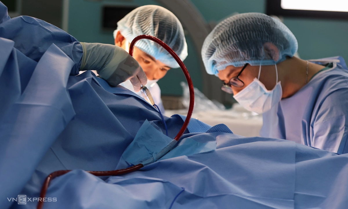 호찌민시, '정예 의료 인력' 양성에 파격 지원…전공의 학비·생활비 쏜다